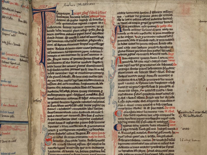 Folio 1r of Matthew Paris, Chronica Maiora (Corpus Christi College, Cambridge, MS 61). The image shows a manuscript page. The text is written in black, with decorative initials in black or red, embellished with pale blue.
